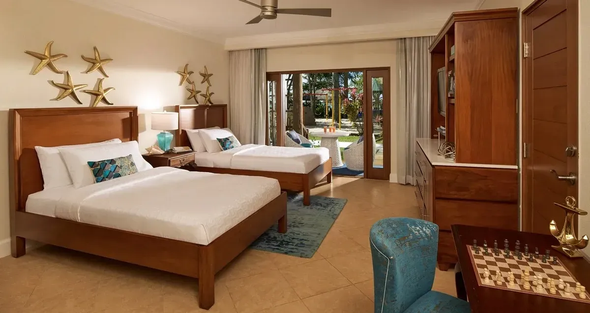 Beaches_Resorts_Negril_room_2_b51e518d2b.webp