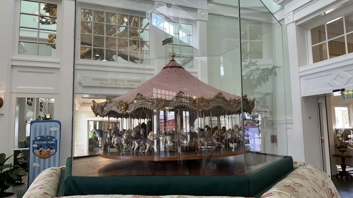 Boardwalk_Inn_interior_3b4a5d6e88.webp