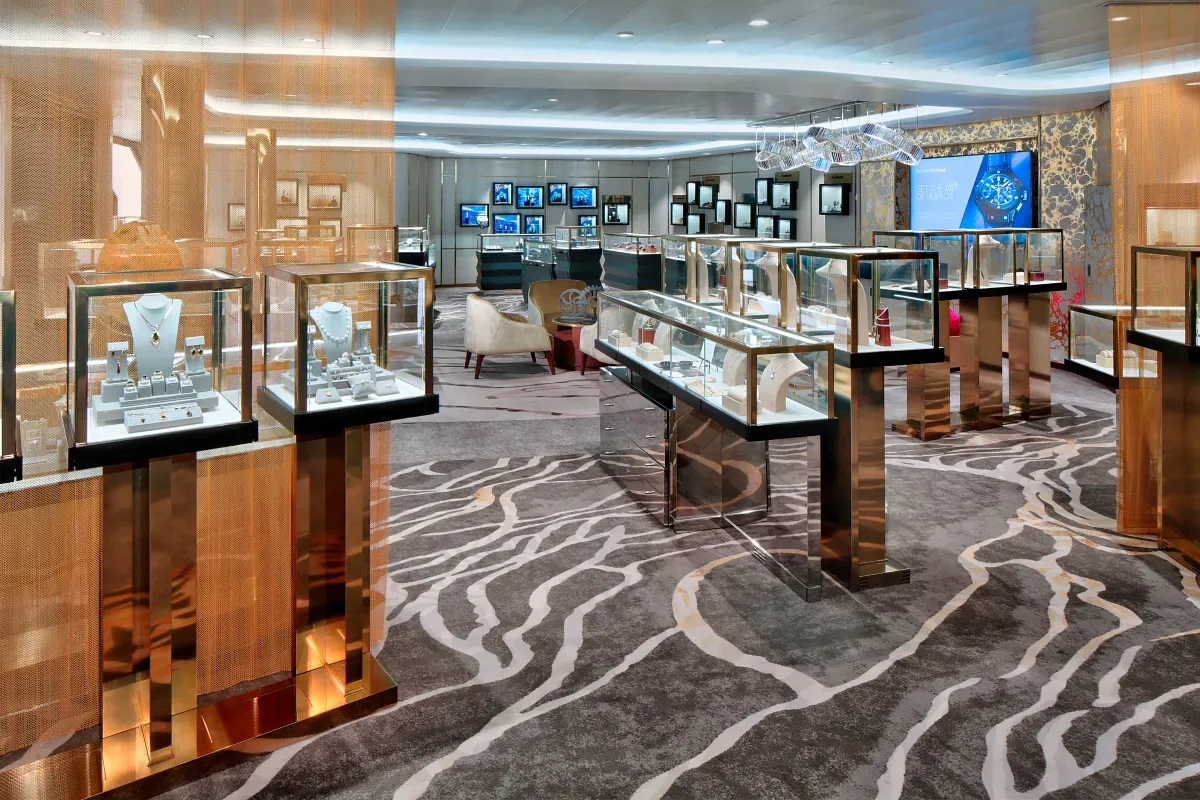 Celebrity_Cruises_store_shopping_3bd7a82c84.webp
