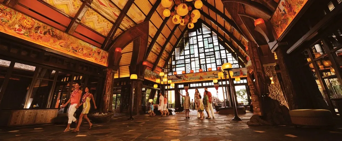 Disney_Aulani_beach_resort_lobby_b1c276ac69-2.webp