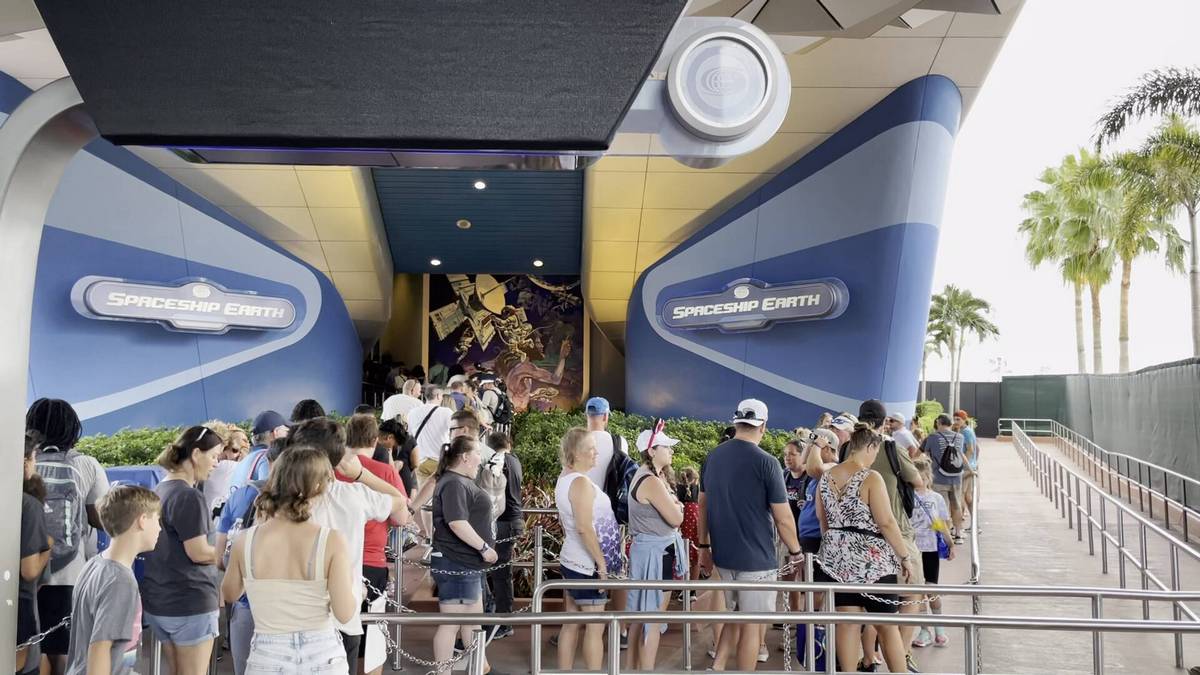 Disney_Epcot_Spaceship_Earth_entrance_2_e39d6b1631-1.jpg