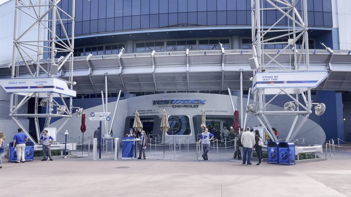 Disney_Epcot_test_track_entrance_0b8f0c09bb.jpg