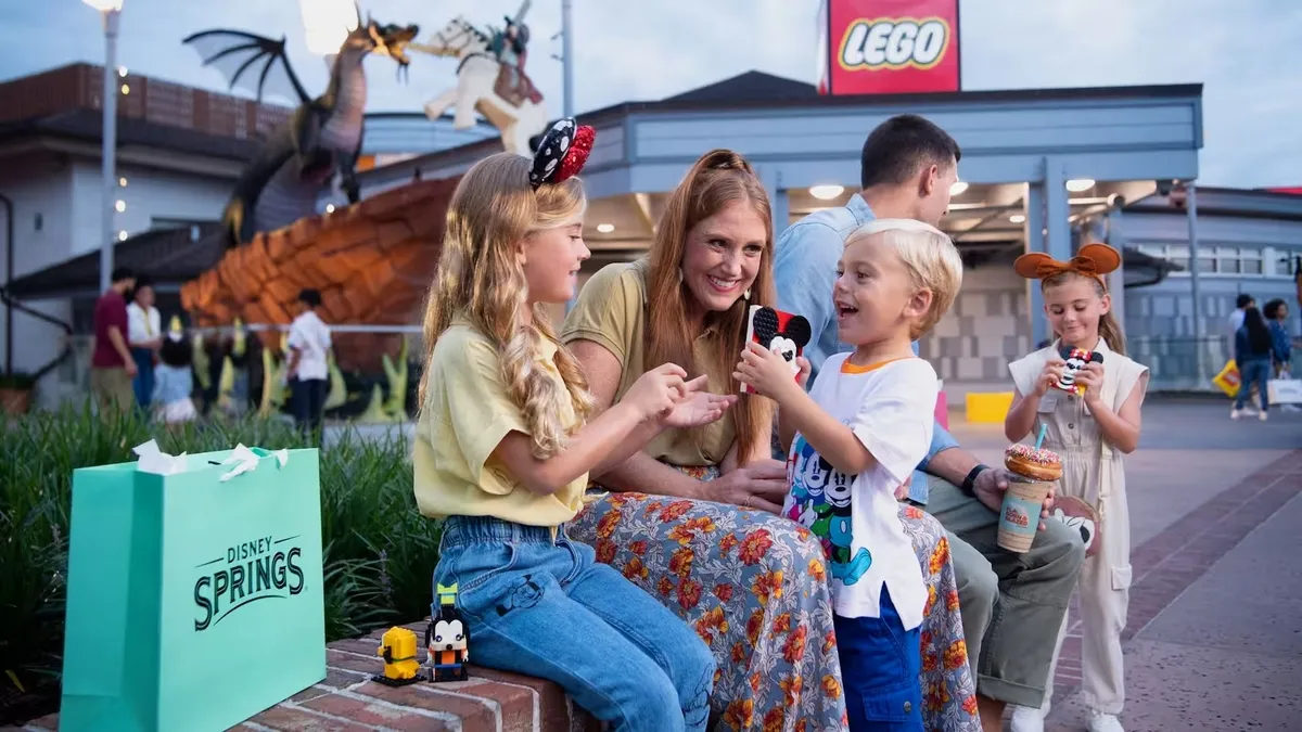 Disney_Springs_The_Lego_Store_780a4860f0.webp