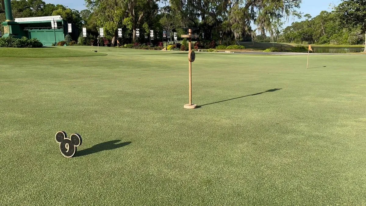 Disney_World_golf_course_1691b30d99.webp
