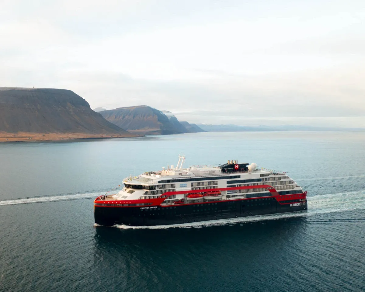 HX_Hurtigruten_Expeditions_Fridtjof_Nansen_3617d03e3f.webp
