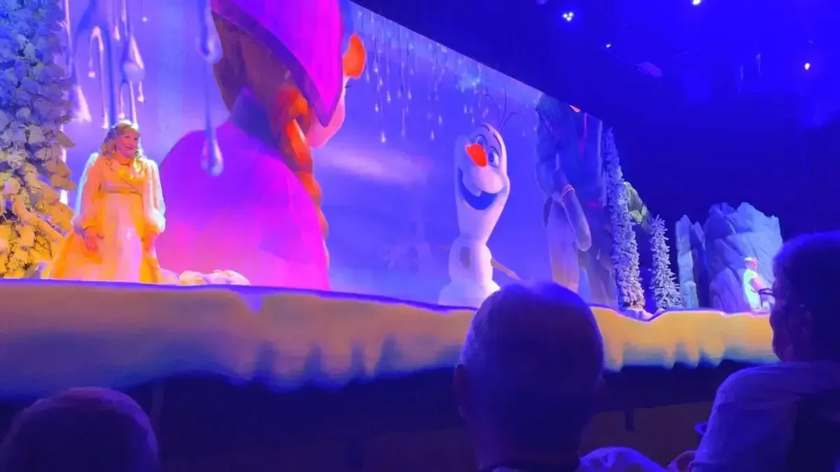 Hollywood_Studios_Frozen_Sing_Along_Olaf_54a7e17ae4.webp