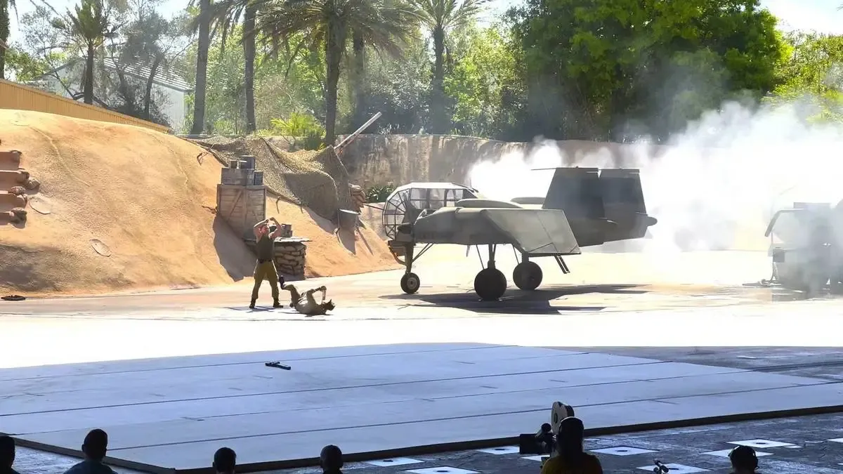 Hollywood_Studios_Indiana_Jones_plane_9445c0d254.webp