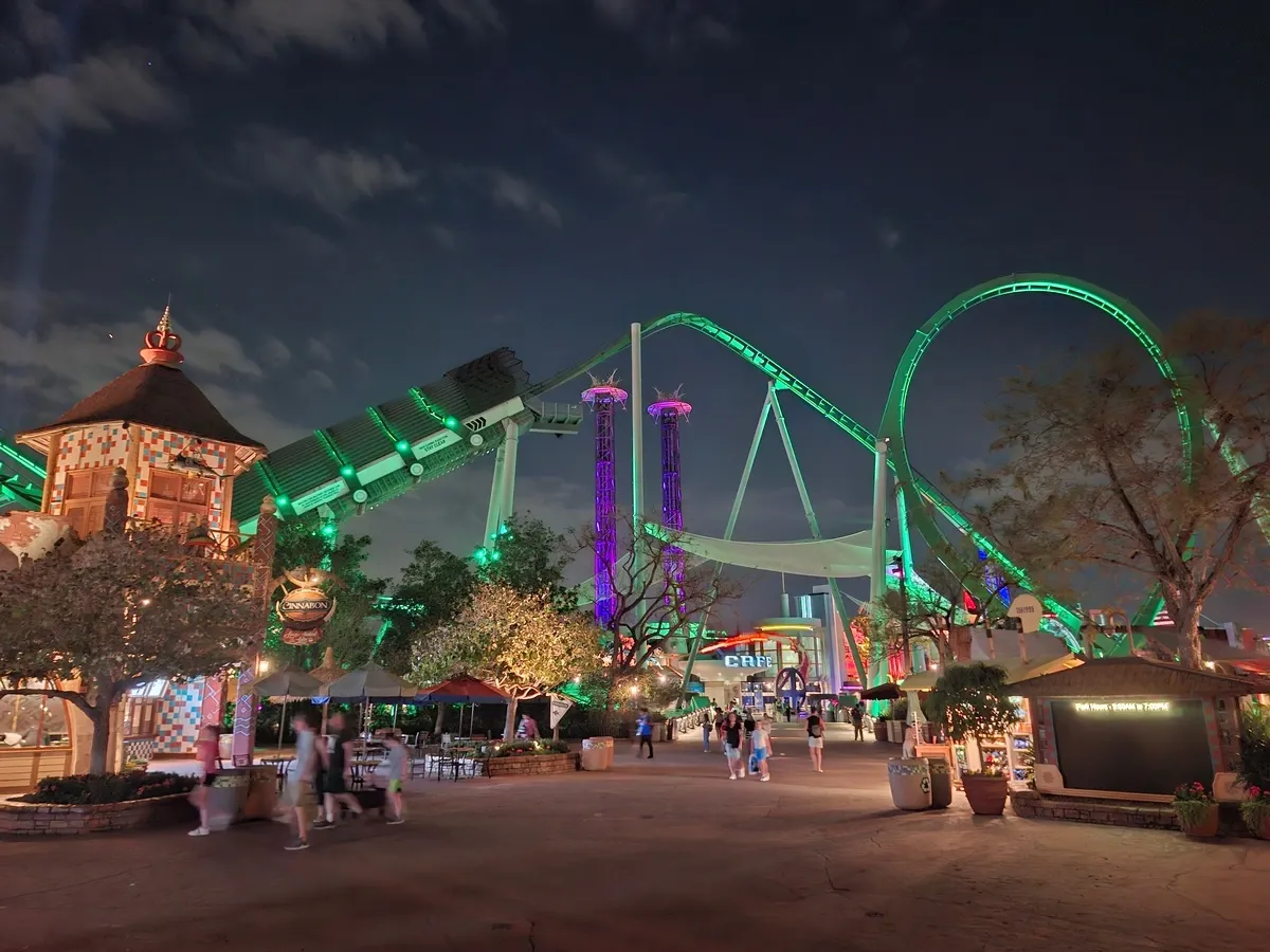 Islands_of_Adventure_Hulk_night_9ef3c9484e.webp
