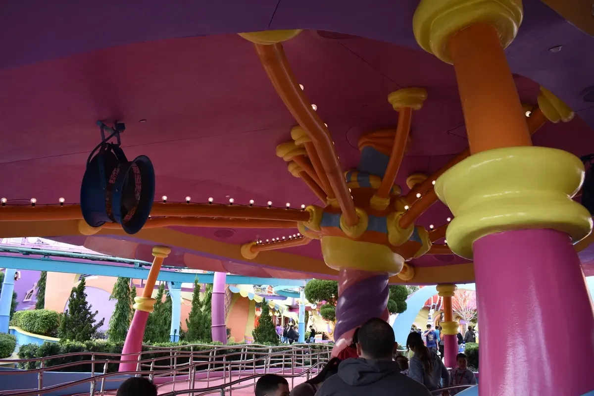 Islands_of_Adventure_Seuss_Carousel_d2b2fba572.webp