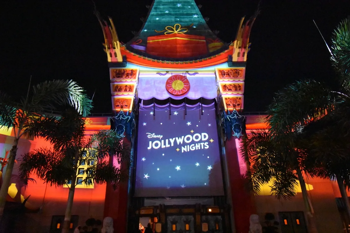 Jollywood_Nights_chinese_theater_f22bb498eb.webp