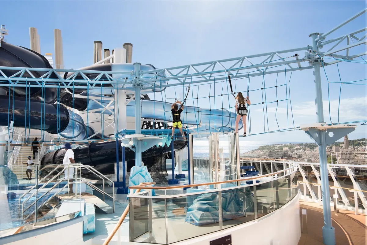 MSC_Cruise_Line_polar_aquapark_4556eb48ae.webp