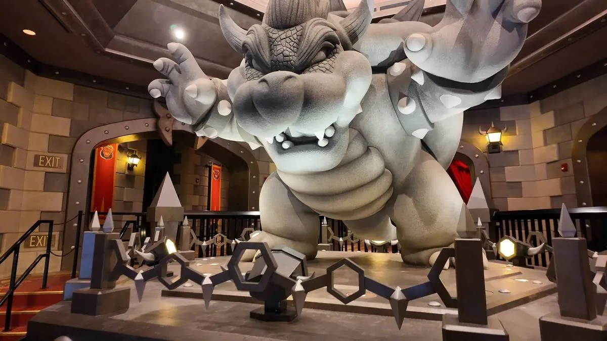 Mario_kart_Bowsers_Challenge_bowser_statue_8892e18b0e-1.webp