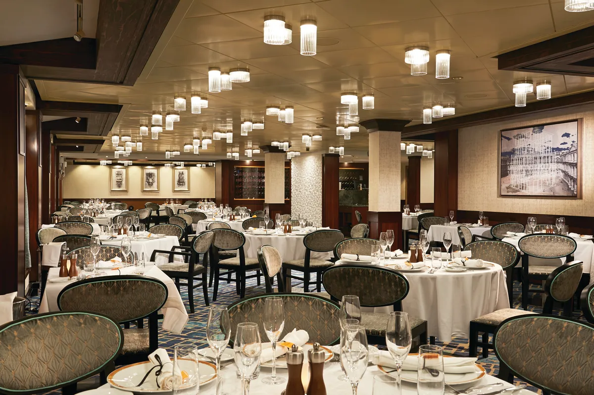 Norwegian_Cruise_Line_Le_Bistro_restaurant_86cebe16f8.webp