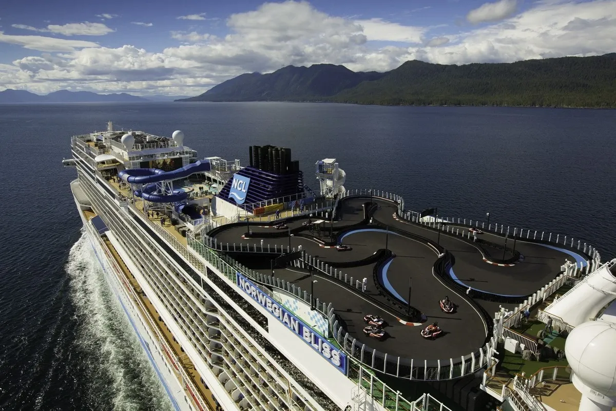 Norwegian_Cruise_Line_top_deck_kart_e52870fc4e-3.webp