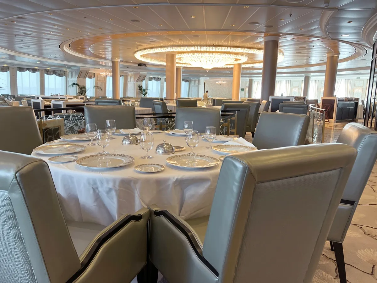 Oceania_Cruises_grand_Dining_Hall_c443a7de0f.webp