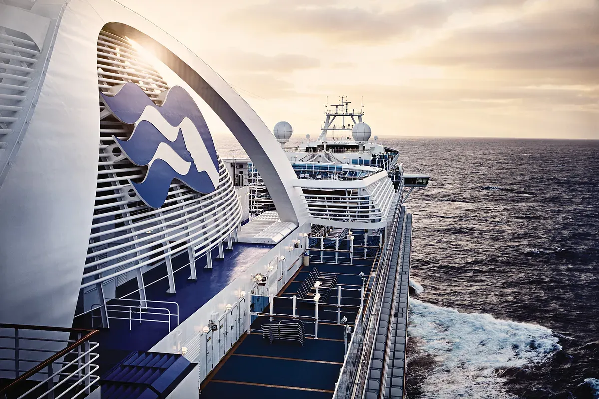 Princess_Cruises_ship_deck_sunset_a4017b2240.webp