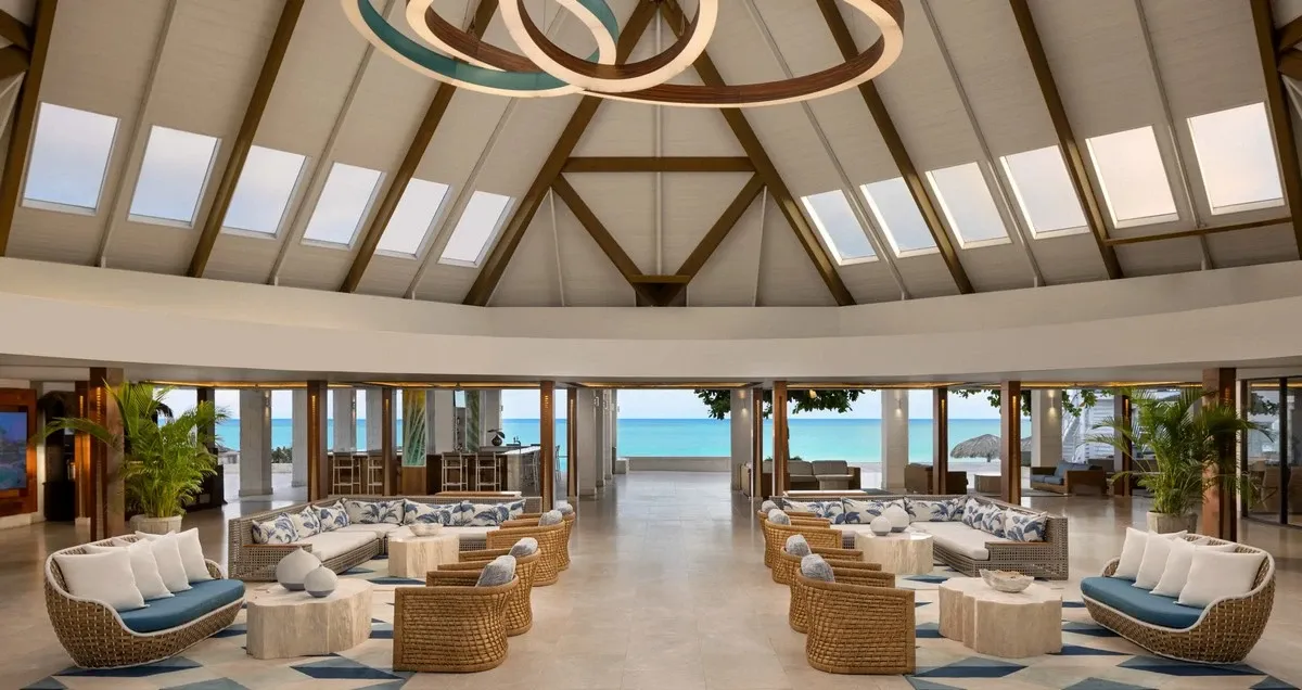 Sandals_Montego_Bay_lobby_2981b07e87.webp